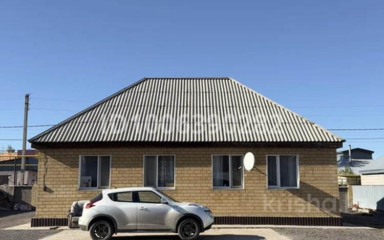 Отдельный дом · 4 комнаты · 139.7 м² · 10 сот., Есиль 33 за 22 млн 〒 в Талапкер  — фото 2