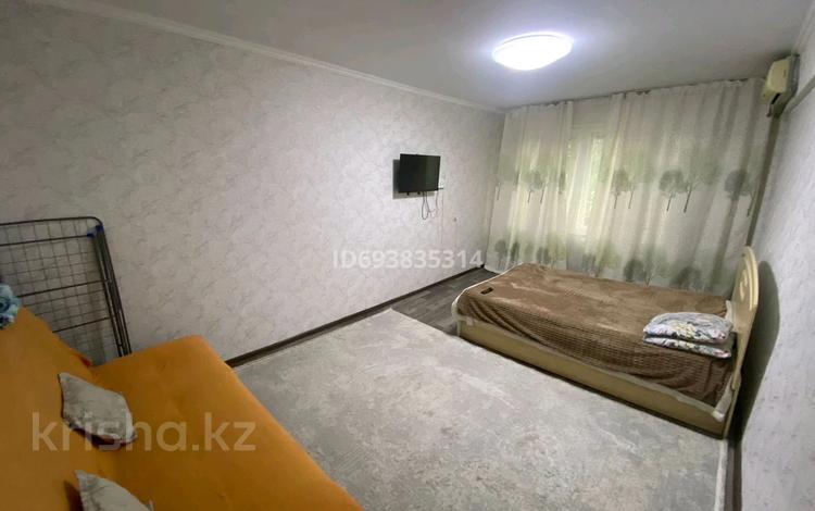 1-бөлмелі пәтер · 35 м² · 3/5 қабат, Казыбек би 30, бағасы: 10 000 ₸ в Усть-Каменогорске, Ульбинский — фото 2