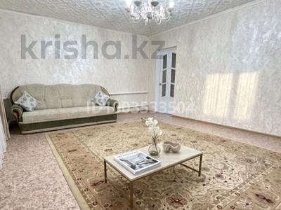 Жеке үй · 9 бөлме · 323 м² · 4.5 сот., Утемисоаа 133 — Қонаева, бағасы: 31 млн ₸ в Актобе, мкр. Курмыш