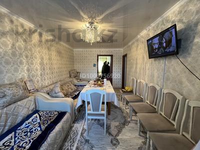 2-комнатная квартира · 44.1 м² · 2/5 этаж, Майкудук, 16й микрорайон 22 за 10 млн 〒 в Караганде, Алихана Бокейханова р-н