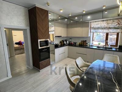 Отдельный дом · 4 комнаты · 204.1 м² · 7.8 сот., Пристанская 25 за 140 млн ₸ в Семее