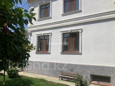 Отдельный дом · 8 комнат · 420 м² · 9 сот., мкр Дубок-2, Мкр Алмас — Шаляпина Момышулы за 210.5 млн 〒 в Алматы, Ауэзовский р-н