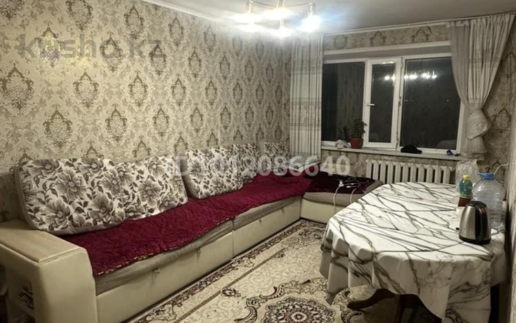 3-комнатная квартира · 63 м² · 5/5 этаж, Майкудук, 14й микрорайон 39 за 12 млн ₸ в Караганде, Алихана Бокейханова р-н — фото 2