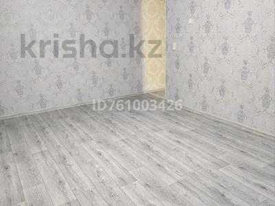 Пәтерлер в Жамбылской обл.: 1-бөлмелі пәтер · 38.5 м² · 5/5 қабат, Алатау 8 микрорайон 35 — Не далеко рынок Жибек Жолы, бағасы: 9 млн 〒 1-бөлмелі пәтер · 38.5 м² · 5/5 қабат, Алатау 8 микрорайон 35 — Не далеко рынок Жибек Жолы, бағасы: 9 млн 〒 в Таразе