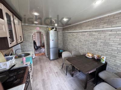 Жеке үй · 3 бөлме · 70 м² · 4 сот., Крылова 26, бағасы: 16 млн 〒 в Семее