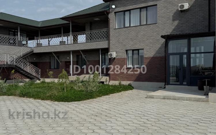 Жеке үй · 5 бөлме · 350 м², Теплый пляж, база отдыха Нур 53/5 — База отдыха Нур, бағасы: 200 000 〒 в Актау, мкр Приморский — фото 2