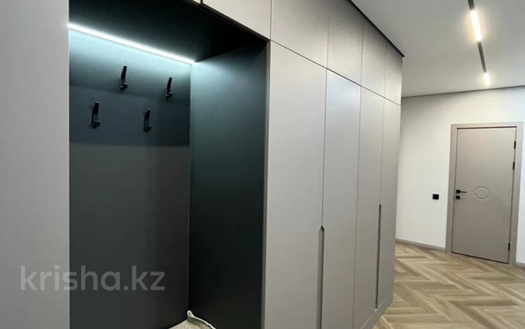 3-комнатная квартира · 117 м² · 4/9 этаж, Самал за 55 млн ₸ в Уральске — фото 2