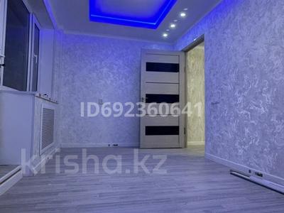 3-комнатная квартира, 64 м², 3/5 этаж, 1 мкр за 19.5 млн 〒 в Туркестане
