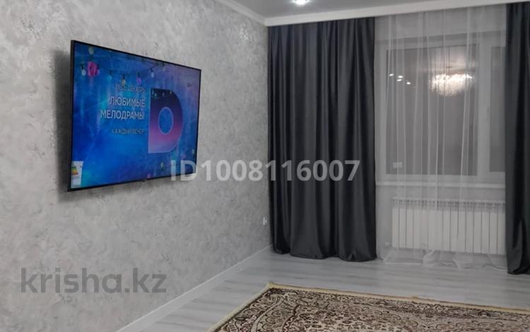 2-бөлмелі пәтер · 73 м² · 2/10 қабат, Курмангазы 98 — Курмангазы, бағасы: 250 000 ₸ в Уральске — фото 2