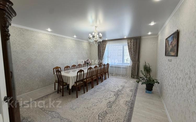 2-бөлмелі пәтер · 81.6 м² · 4/6 қабат, Жеңіс ш/а 32/1 — Горячее предложение‼️‼️, бағасы: 30 млн ₸ в Уральске, мкр Женис — фото 2