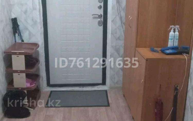 3-комнатная квартира · 68 м² · 2/5 этаж, 11 мик 4 дом за 10 млн ₸ в Житикаре — фото 2