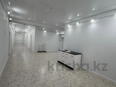 Свободное назначение, офисы, магазины и бутики, склады, салоны красоты, фитнес и спорт, медцентры и аптеки, образование, конференц-залы, кабинеты и рабочие места, студии · 260 м² за ~ 1.4 млн 〒 в Алматы, Бостандыкский р-н