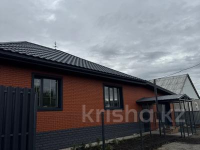 Жеке үй · 3 бөлме · 90 м² · 10 жүзд., Кирдищева 35/1, бағасы: 58 млн ₸ в Акколе