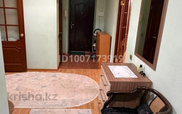 4-бөлмелі пәтер · 130 м² · 4/5 қабат, Авангард 4 13а — Ресторана Бавариус, бағасы: 49 млн ₸ в Атырау, мкр Авангард-4 — фото 2