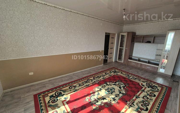 2-комнатная квартира · 62 м² · 4/5 этаж, мкр. Алтын орда, Санкибай батыр за 200 000 ₸ в Актобе — фото 2