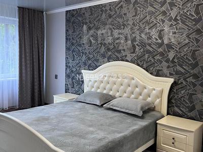 3-бөлмелі пәтер · 60 м² · 3/4 қабат, 2 мкр 18, бағасы: 15 000 〒 в Талдыкоргане, мкр Жетысу