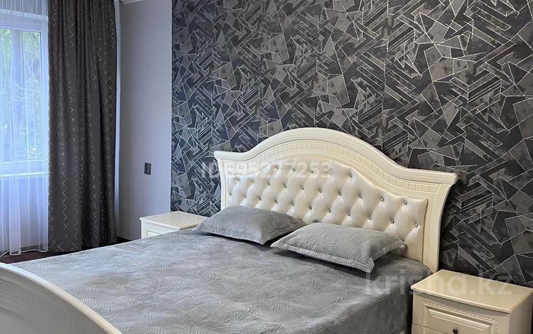 3-комнатная квартира · 60 м² · 3/4 этаж, 2 мкр 18 за 15 000 ₸ в Талдыкоргане, мкр Жетысу — фото 2