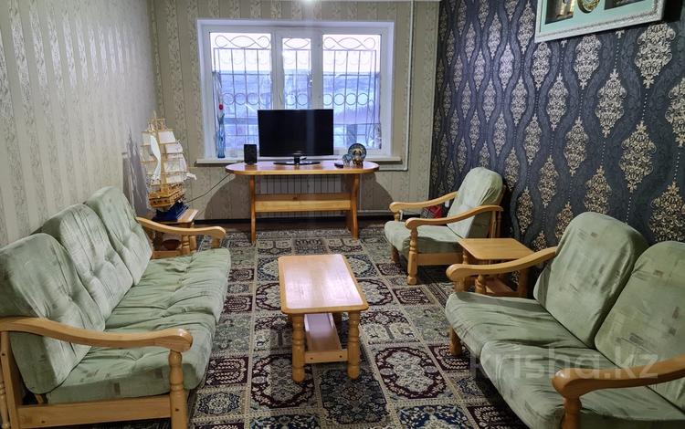 3-комнатная квартира · 80 м², 9 микрорайон 100 за 120 000 ₸ в Темиртау — фото 2