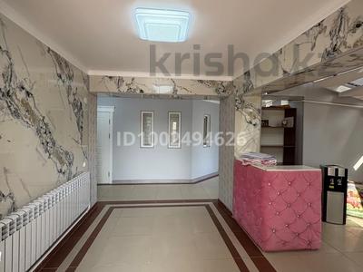 Жеке үй · 15 бөлме · 850 м², С Кожанова 71, бағасы: 200 000 ₸ в Туркестане