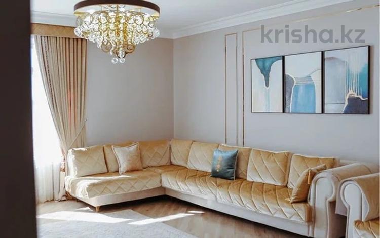 3-комнатная квартира · 162 м² · 7/9 этаж, Панфилова 84 за 100 млн 〒 в Семее — фото 2