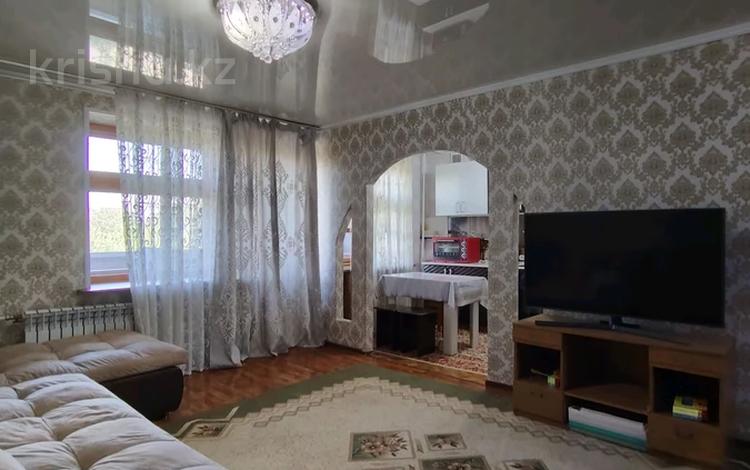3-бөлмелі пәтер · 70 м² · 2/9 қабат, Набережная Славского 40, бағасы: 250 000 ₸ в Усть-Каменогорске, Ульбинский — фото 5