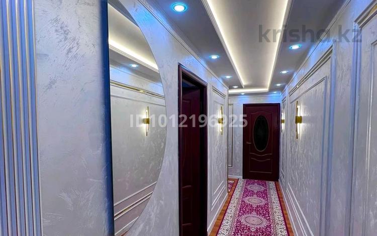 3-бөлмелі пәтер · 60 м² · 3/5 қабат, 17-й мкр. 8А, бағасы: 31 млн ₸ в Шымкенте, Енбекшинский р-н — фото 2