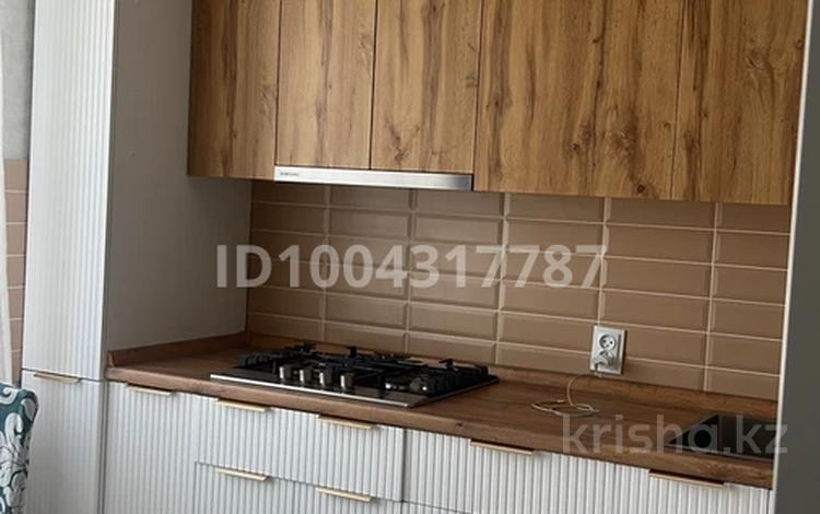 1-комнатная квартира · 44 м² · 2/5 этаж, 20-й мкр, 20-ш/а. 36 за 130 000 ₸ в Актау — фото 2
