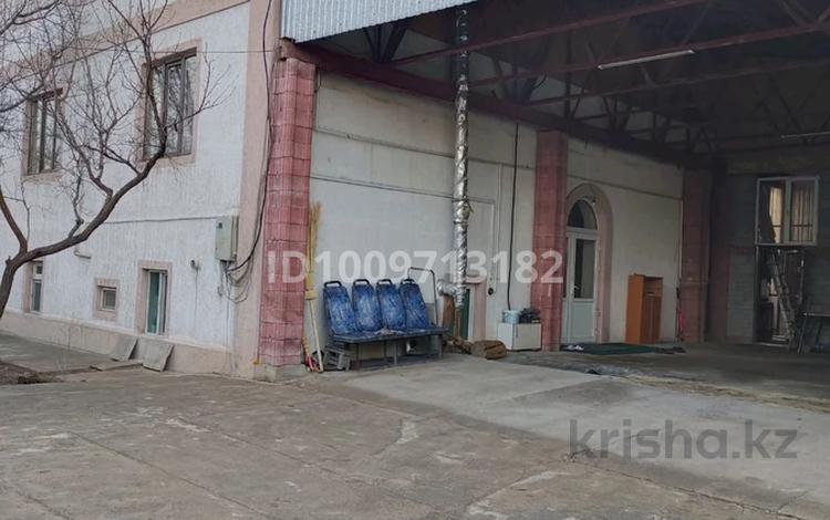 Жеке үй · 10 бөлме · 296 м² · 8 сот., мкр Заря Востока, Акжелкен 17а — Сарыой Акжелкен, бағасы: 130 млн ₸ в Алматы, Алатауский р-н — фото 2