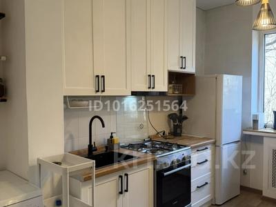 1-бөлмелі пәтер · 45 м² · 2/9 қабат, Алмагүл ш/а. 25, бағасы: 300 000 ₸ в Алматы, Бостандыкский р-н