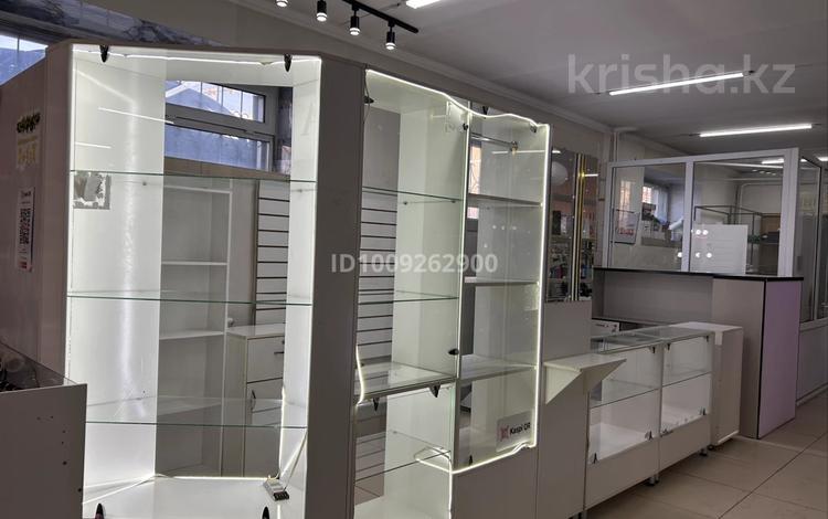 Дүкендер мен бутиктер · 13 м², бағасы: 110 500 ₸ в Семее — фото 2