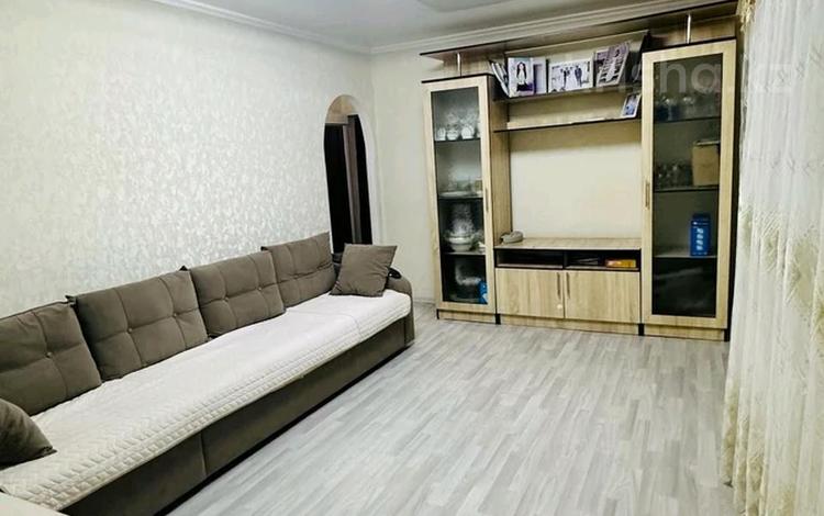 2-комнатная квартира, 50 м², 3/5 этаж, Самал за 17.5 млн 〒 в Талдыкоргане, мкр Самал — фото 2