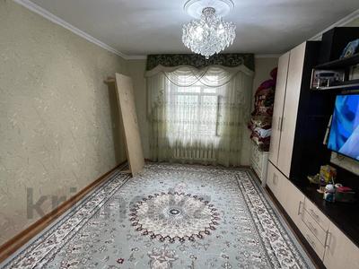 3-комнатная квартира, 61 м², 3/5 этаж, Паримбетова 2 за 14.5 млн 〒 в 