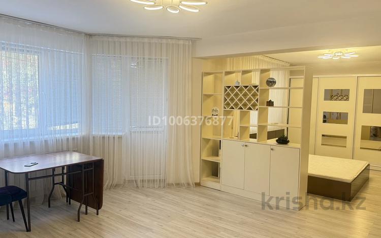 2-бөлмелі пәтер · 82 м² · 2/5 қабат, Думан-2 ш/а., бағасы: 53 млн ₸ в Алматы, Медеуский р-н — фото 2