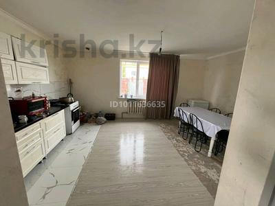 Отдельный дом · 5 комнат · 160 м² · 10 сот., Восточный 10 — Центр семейной медицины за 300 000 〒 в Конаеве