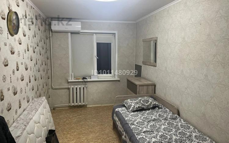 3-комнатная квартира · 58 м² · 3/4 этаж, мкр №5, 5 микрорайон 1 за 300 000 ₸ в Алматы, Ауэзовский р-н — фото 2