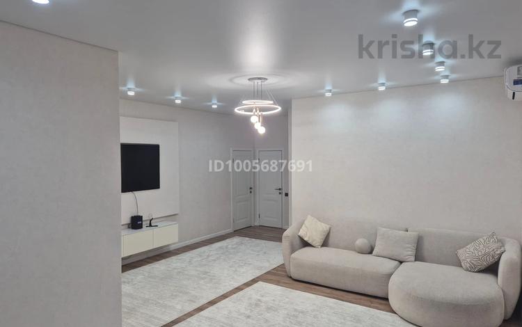 3-бөлмелі пәтер · 105 м² · 3/5 қабат, Увалиева 11, бағасы: 72 млн ₸ в Усть-Каменогорске — фото 2