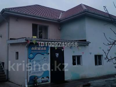 Отдельный дом · 7 комнат · 520 м² · 10 сот., Айтеке Би 99а — Набережная Университета Х.Досмухамедова за 1.2 млн 〒 в Атырау