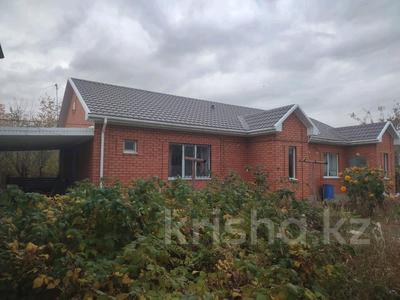 Отдельный дом · 5 комнат · 200 м² · 12 сот., мкр Жилгородок 70 за 85 млн 〒 в Актобе