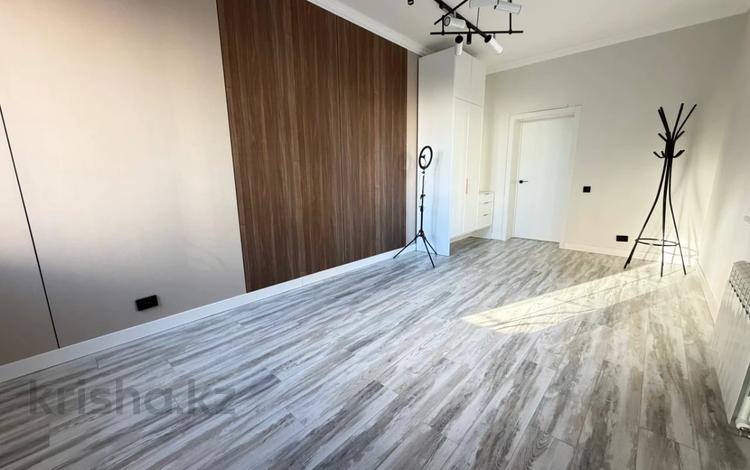 3-бөлмелі пәтер · 85 м² · 2/6 қабат, Алихан Бокейхан 29, бағасы: 500 000 ₸ в Астане, Есильский р-н — фото 12