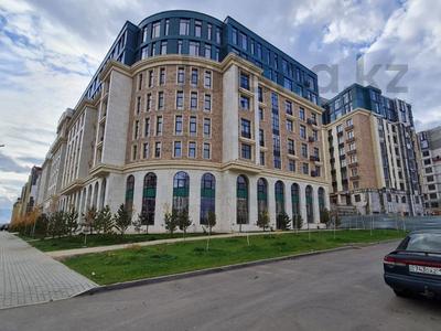 3-комнатная квартира, 84 м², Абубакира Тыныбаева 16 за 46.5 млн 〒 в Астане