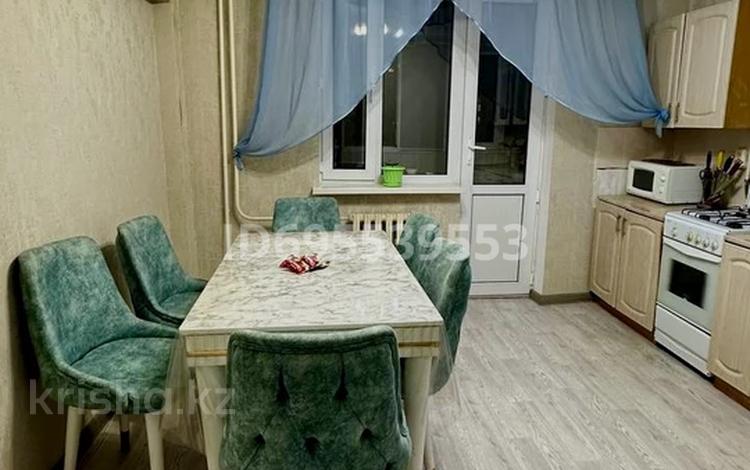 2-комнатная квартира · 72.1 м² · 4/5 этаж, 12 мкр 33 дом за 30 млн ₸ в Таразе — фото 2