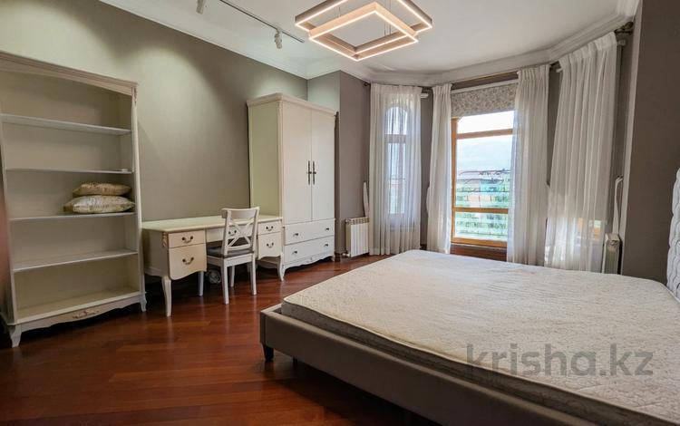 4-комнатная квартира · 165 м² · 4/4 этаж, мкр Мирас за 185 млн ₸ в Алматы, Бостандыкский р-н — фото 13