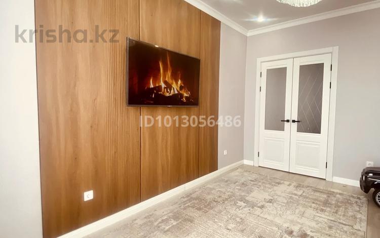 2-бөлмелі пәтер · 61 м² · 11/12 қабат, Санжара Асфендиярова 8, бағасы: 43.9 млн ₸ в Астане, Нура р-н — фото 2