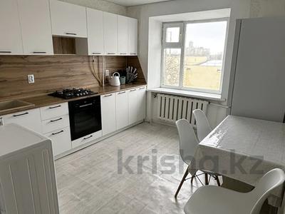 Продажа квартир в Западно-Казахстанской обл.: 2-комнатная квартира · 52 м² · 5/5 этаж, Арыстанова за 17 млн 〒 2-комнатная квартира · 52 м² · 5/5 этаж, Арыстанова за 17 млн 〒 в Аксае
