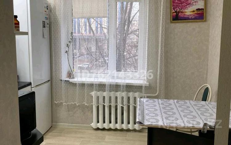 2-комнатная квартира · 51 м² · 3/9 этаж, мкр Строитель 29 за 23 млн ₸ в Уральске — фото 2