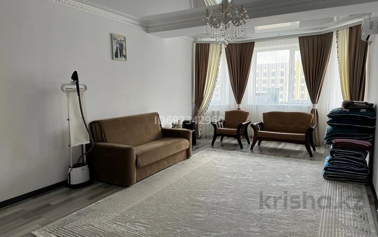 1-комнатная квартира, 56 м², 4/5 этаж, мкр. Алтын орда, Мкр.Алтынорда,Тауелсиздик14 — Salam bro за 22 млн 〒 в Актобе, мкр. Алтын орда — фото 2