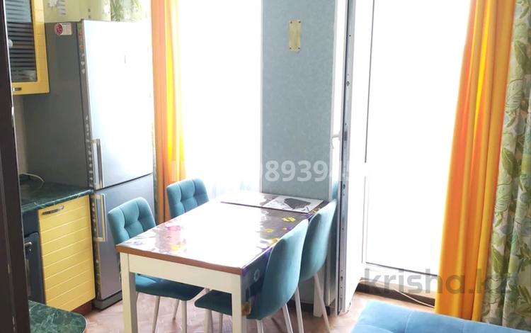 1-комнатная квартира · 36.5 м² · 3/6 этаж, мкр Кокжиек 54 — Напротив магазина Алихан за 170 000 ₸ в Алматы, Жетысуский р-н — фото 2