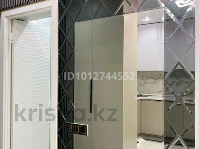 2-комнатная квартира · 38 м² · 1/9 этаж, мкр Кокжиек, жолымбет 65 65 — штраф стоянка за 28 млн ₸ в Алматы, Жетысуский р-н