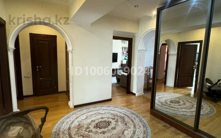 4-комнатная квартира · 120 м² · 7/8 этаж, мкр Мамыр-3 7 за 90 млн ₸ в Алматы, Ауэзовский р-н — фото 2