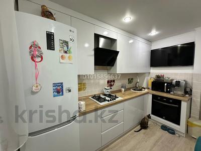 4-бөлмелі пәтер · 80 м² · 8/9 қабат, 4 ш/а 32, бағасы: 29 млн ₸ в Уральске, мкр 4
